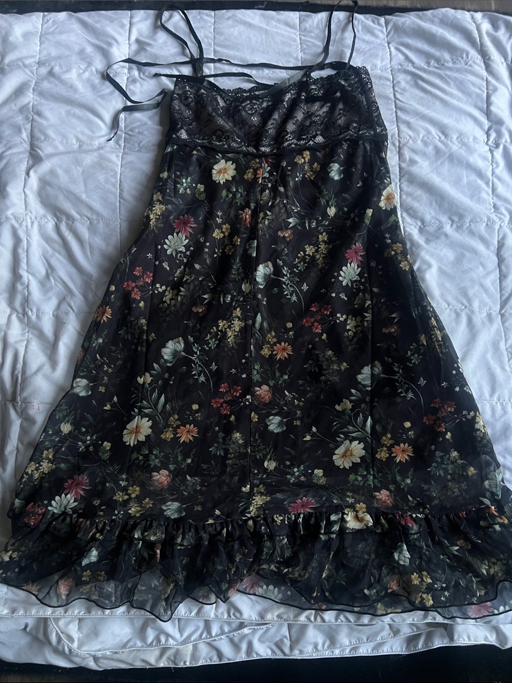 BLACK FLORAL LACE AND SHEER SLIP DRESS - Picture 4 of 4